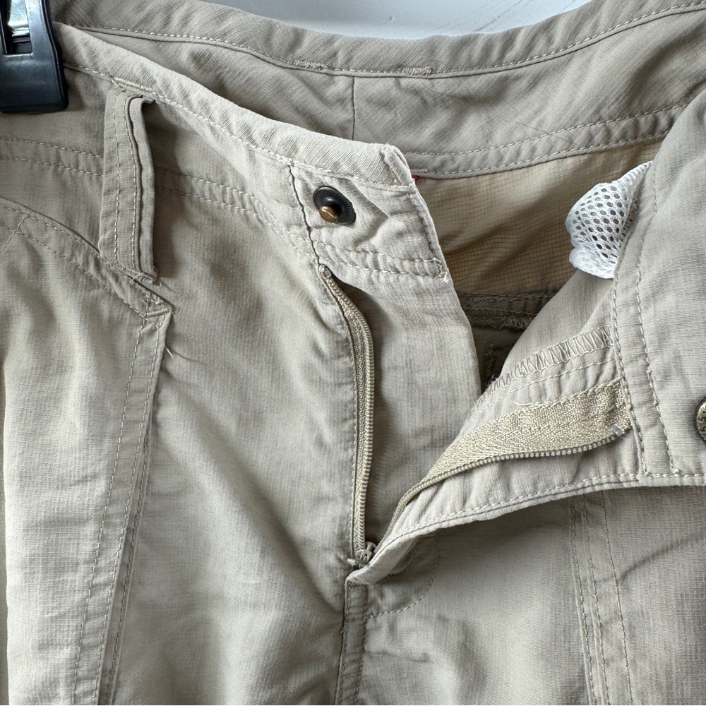 The North Face Women’s Khaki Utility Shorts Zipper Fly Size 12 - Picture 5 of 8